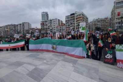 İzmir’de yaşayan İranlılardan, ülkelerindeki protestolara destek