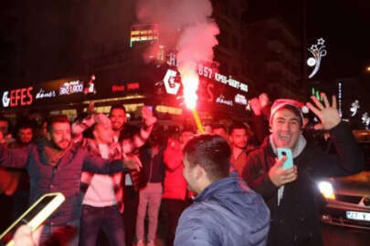 Gaziantep’te yeni yıl halaylarla kutlandı, kentin ilk bebeğine ’Fatma Asel’ ismi verildi