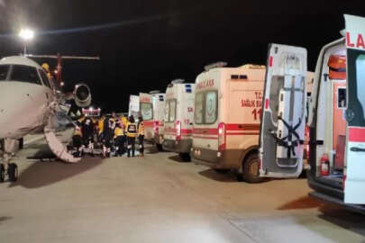 Depremde yaralanan 4 kişi daha ambulans uçakla Ankara’ya getirildi