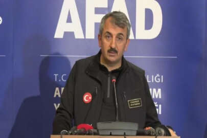AFAD Başkanı Sezer: Depremlerde 2 bin 921 kişi hayatını kaybetti
