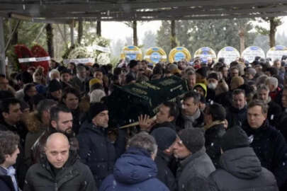 Depremde hayatını kaybeden Berkhan Eminsoy İstanbul’da toprağa verildi