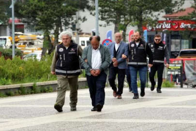 Yolcu otobüsünde 18 ruhsatsız tabanca ele geçirildi; 3 kardeş gözaltına alındı