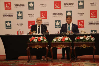 Karamollaoğlu ve Davutoğlu'ndan yerel seçimlerde 'iş birliği' açıklaması