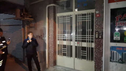 Ek fotoğraflar // Bahçelievler'de kolonu patlayan bina boşaltıldı