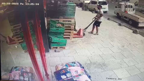 Arnavutköy'de transpalet hırsızları yakalandı