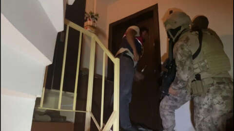 (Ek bilgi ve fotoğrafla) İstanbul'da terör operasyonu: 13 gözaltı