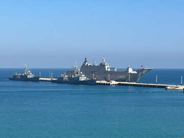 TCG Anadolu, test için Mersin'de 