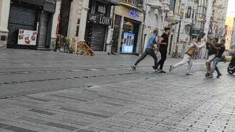 İstiklal Caddesi'nde kavga kamerada