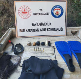 Denizde dinamitle balık avlayan 2 kişi, suçüstü yakalandı