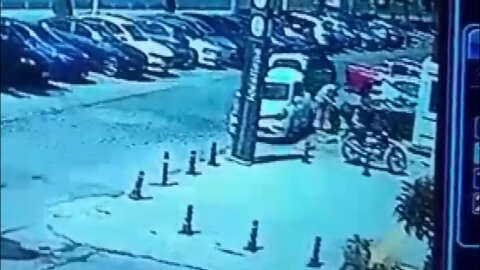 Maltepe'de 9 milyon liralık gasp yapan şüphelileri 'ayakkabı' yakalattı
