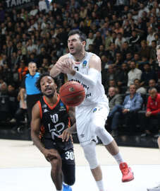 Beşiktaş Emlakjet - London Lions: 80-83