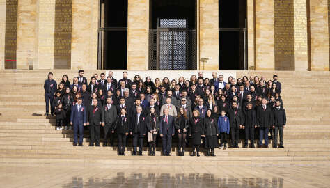 CANiK, 25’inci kuruluş yıl dönümünde çalışanlarıyla Anıtkabir’i ziyaret etti