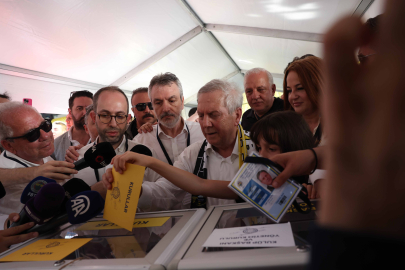 Aziz Yıldırım oyunu kullandı