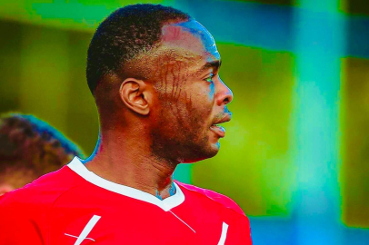 Mateete futbol kulübünün fırtına forveti, Kosova yolcusu