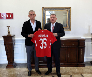 TFF Başkanı Hacıosmanoğlu'ndan İzmir Valisi Elban'a ziyaret