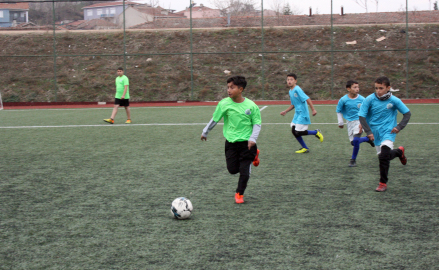 Edirne'de çocukların spora olan ilgisini artırmak için kurulan 'Mahalle Ligi' başladı