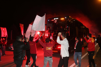 Galatasaray'a Gaziantep'te coşkulu karşılama