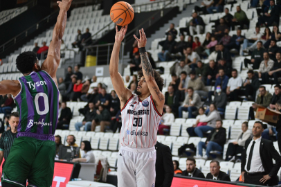 Manisa Basket ligde Türk Telekom'a karşı