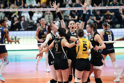 VakıfBank - Fenerbahçe Medicana: 3-1 / Fotoğraf eklendi