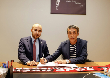 Uşakspor'da sportif direktörlük Karıklar'a emanet