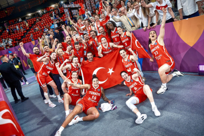 FIBA Kadınlar EuroBasket'te Türkiye maçında seyirci rekoru kırıldı
