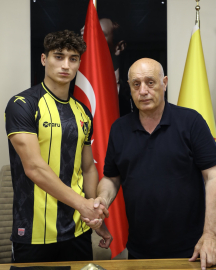 İstanbulspor, 18 yaşındaki golcü Ertuğrul Sandıkcı’yı kadrosuna kattı