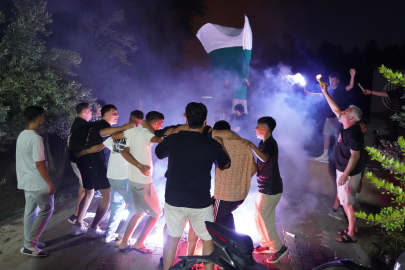 Muğlaspor taraftarından meşaleli destek