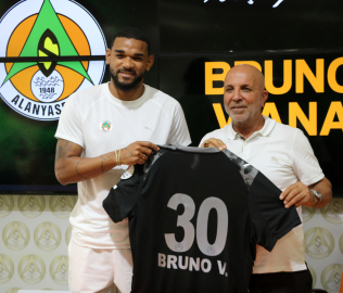 Alanyaspor'da 4 imza birden