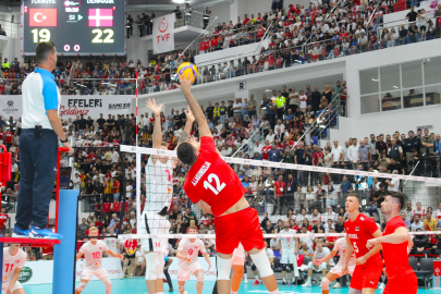 Filenin Efeleri Danimarka'yı 3-2 yendi
