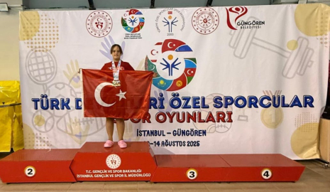 Muğlalı özel sporcu Elif'ten 3 madalya