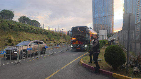 Galatasaray ve Beşiktaş, derbi için RAMS Park’a geldi