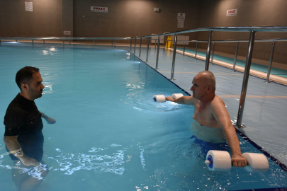 Kazada yaralanıp, yürüme yetisini kaybetti; şifayı İzmir'de buldu