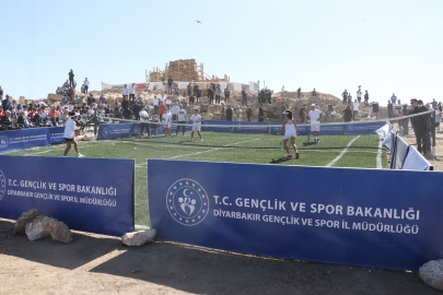 Zerzevan Cup 2025’in lansmanı tarihi Zerzevan Kalesi’nde yapıldı