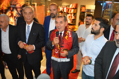 Galatasaray Başkanı Dursun Özbek: Şampiyonluklarımız da inşallah birlikteliğimizi devam ettirecek