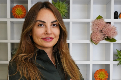 Op. Dr. Esin Özlem Atmış: “Gerçek güzellik filtrelerde değil, doğallıkta gizli”