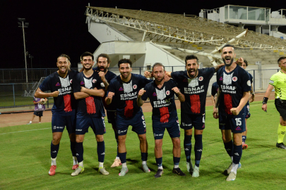 Fethiyespor evinde mutlu