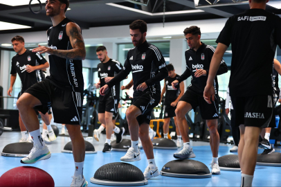Beşiktaş, Gençlerbirliği maçı hazırlıklarını salonda sürdürdü