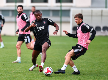 Beşiktaş kondisyon ve taktik çalıştı