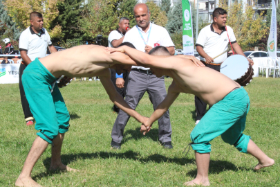 20'nci Uluslararası Turgut Özal Karakucak Güreşleri başladı