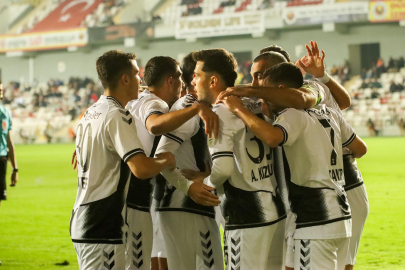 Altay gülmeyi hatırladı