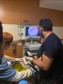 Zihinsel engelli kadının yemek borusuna kaçan ceviz, operasyonla çıkarıldı