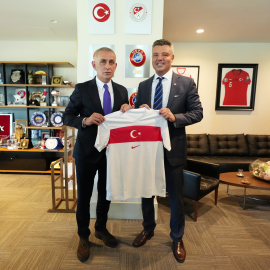 Fenerbahçe Başkanı Sadettin Saran, TFF Başkanı Hacıosmanoğlu'nu ziyaret etti