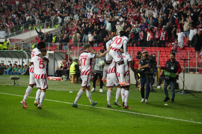 Samsunspor, Avrupa’da ön elemeler hariç ilk 2 maçını gol yemeden kazanan ilk Türk takımı oldu