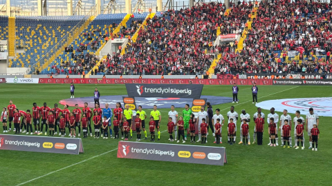 Gençlerbirliği taraftarından ‘Gazze’ mesajı ve ‘Cumhuriyet’ coşkusu