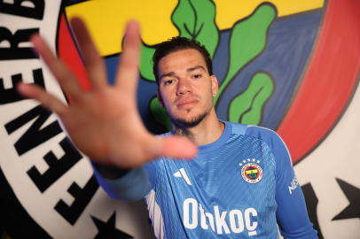 Ederson, Süper Lig'de oynadığı 4 maçın 3'ünde kalesini gole kapattı