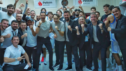 Aliağa Petkimspor liderlik için parkede