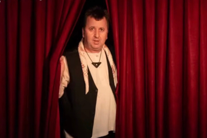 Evde Tiyatro Dönemi Başladı.!!