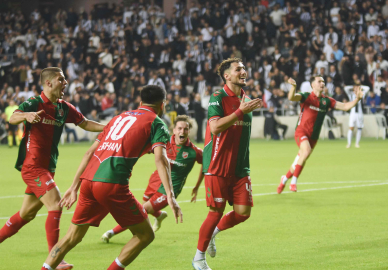Karşıyaka ile Uşakspor zirve yarışında