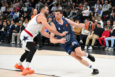 Anadolu Efes - EA7 Emporio Armani Milan: 93-97