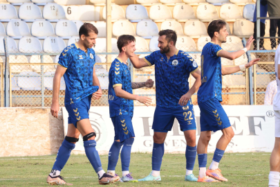 Menemen FK lidere karşı